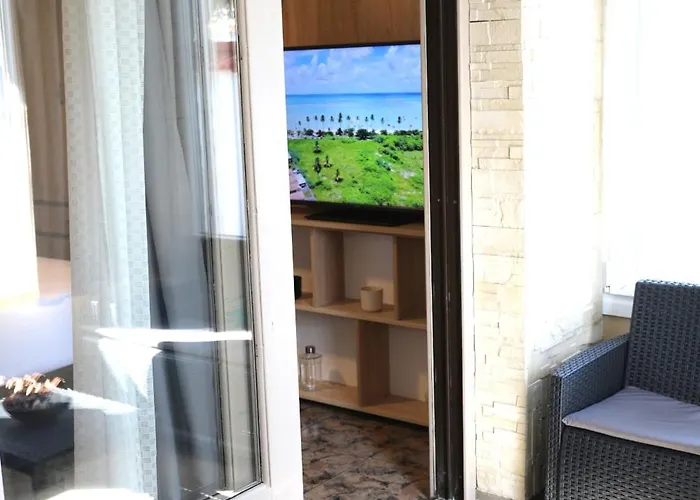 X N העיירה סקיאתוס